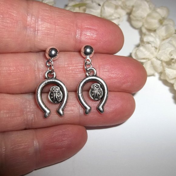 Earring Silver Ladybug Horseshoe Good Luck Symbol Sign Post Stud Gift Girl C509 - Picture 6 of 6